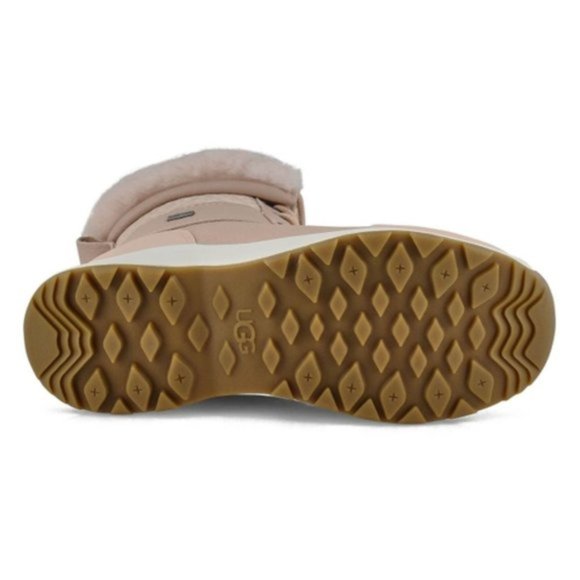 🎁 UGG Adirondack III Sparkle Spots Boot - Picture 3 of 11